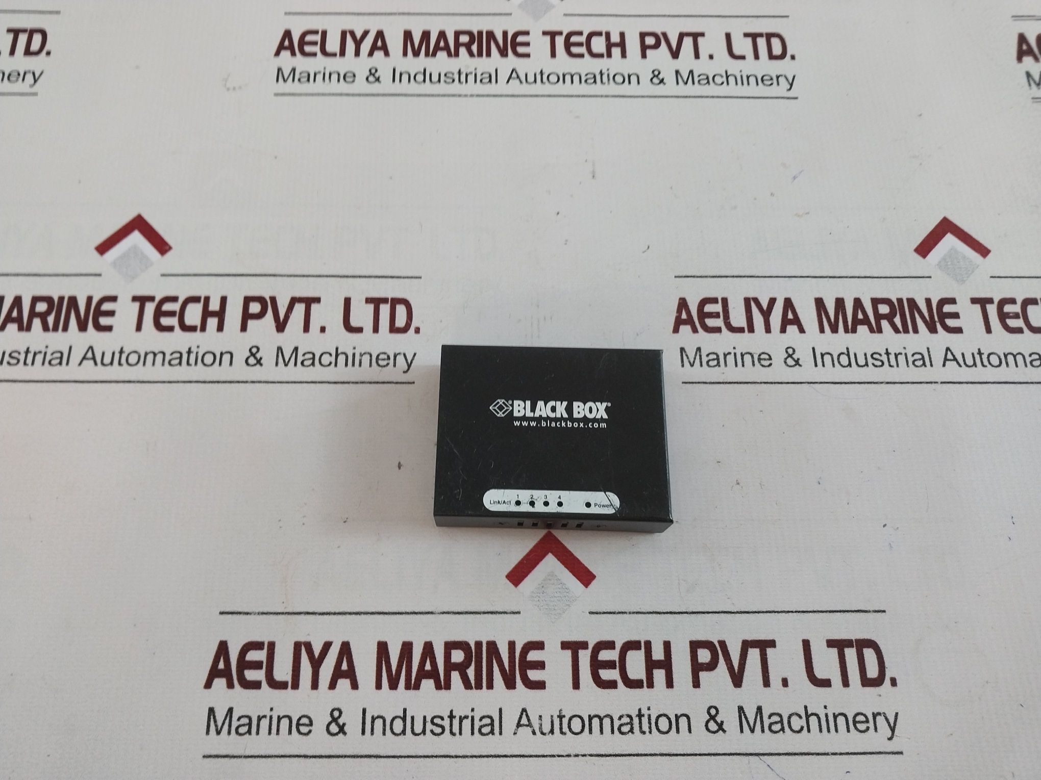 Anzai vidnesbyrd termometer Black Box Lgb304a Usb Powered Gigabit 4 Port Switch - Aeliya Marine