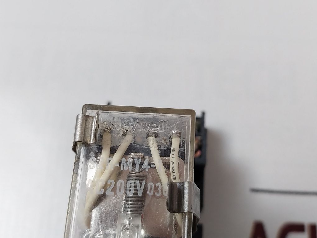 Honeywell Szr-my4-1 Relay With Socket - Image 9