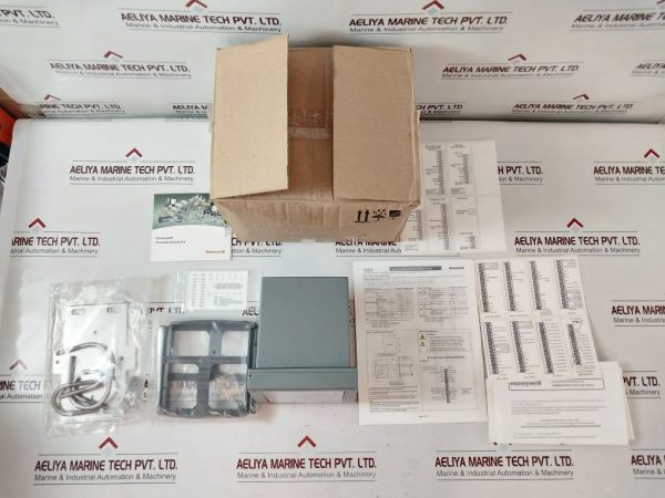 HONEYWELL UDA2182-PH1-CC2-NN-N-P0C0-EE DUAL INPUT ANALYTICAL ANALYZER