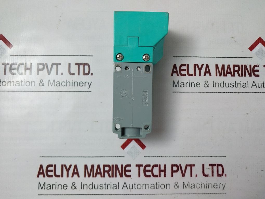 Pepperl+fuchs Nj40+ Inductive Sensor 60vdc - Image 3