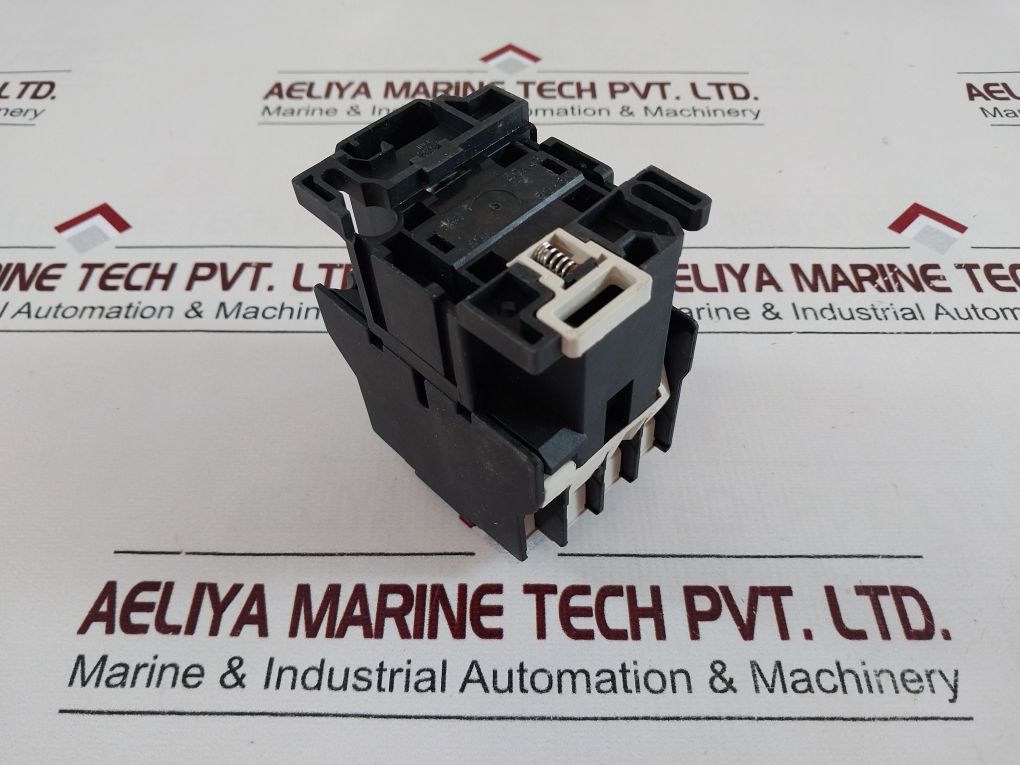 Scrinaider Electric S-lc1-d32...c Contactor - Image 7