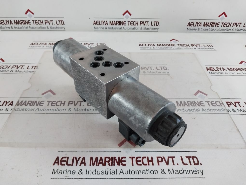 Rexroth 4we 10 E33/cg24n9k4 Directional Control Valve - Image 5