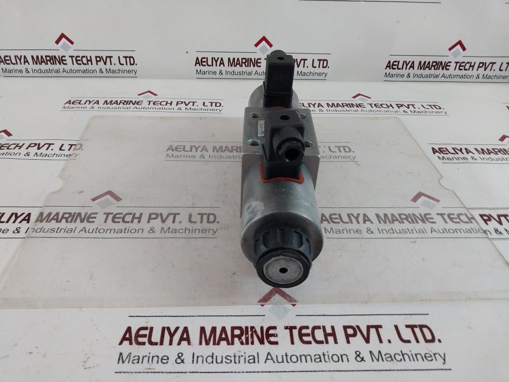 Rexroth 4we 10 E33/cg24n9k4 Directional Control Valve - Image 4