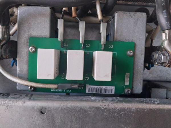 Abb Acs800-104-0580-7+c126+e205+v991 Inverter - Image 34