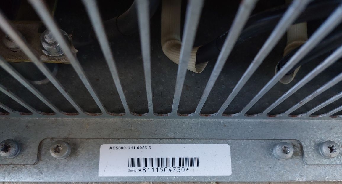 ABB ACS800-U11-0025-5 DRIVE 68654963 B