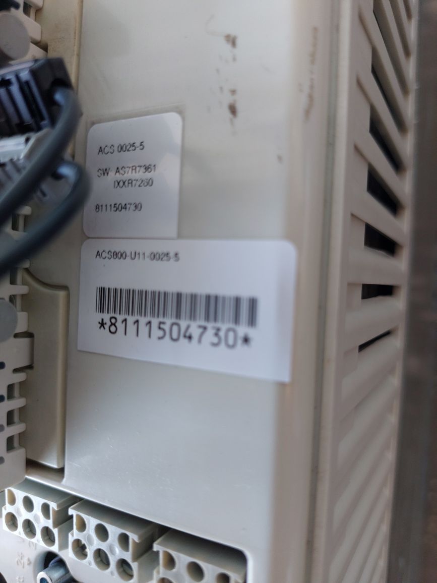 Abb Acs800-u11-0025-5 Drive 68654963 B - Image 11