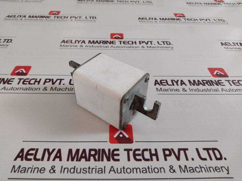 Bussmann 170m5146 Fuse 630a - Image 8