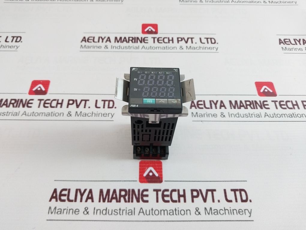 FUJI ELECTRIC PXR4TAS1-0V000 DIGITAL TEMPERATURE CONTROLLER WITH BASE