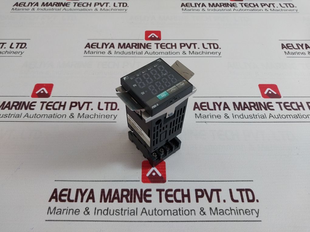 Fuji Electric Pxr4tas1-0v000 Digital Temperature Controller With Base - Image 3