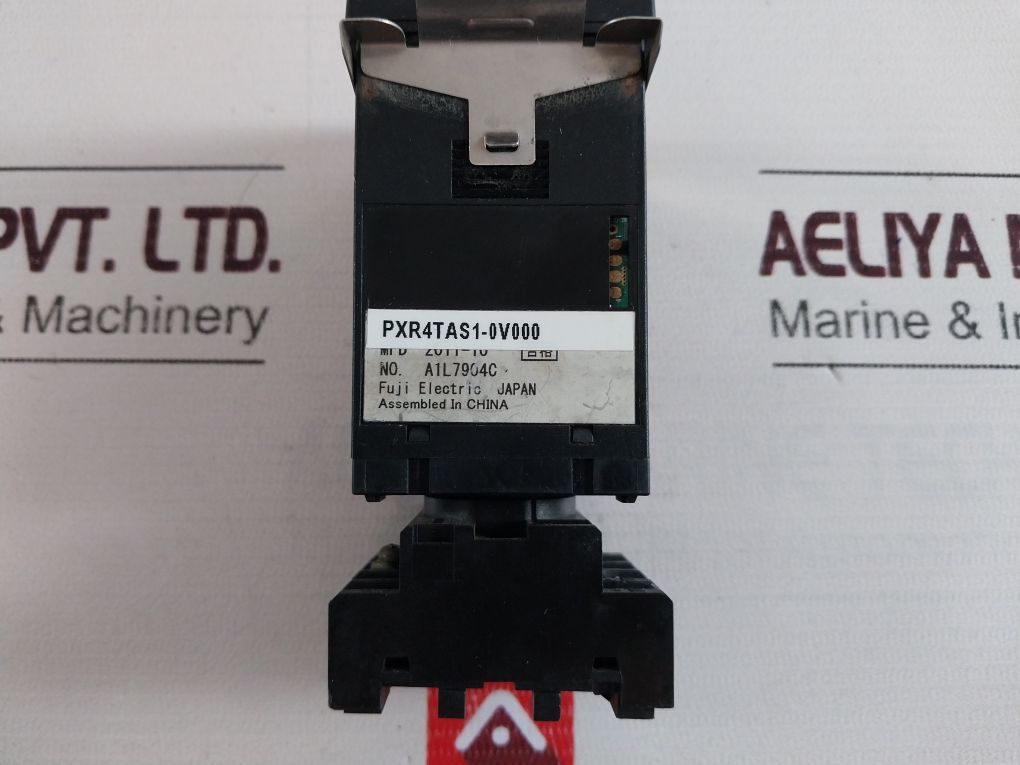 Fuji Electric Pxr4tas1-0v000 Digital Temperature Controller With Base - Image 10