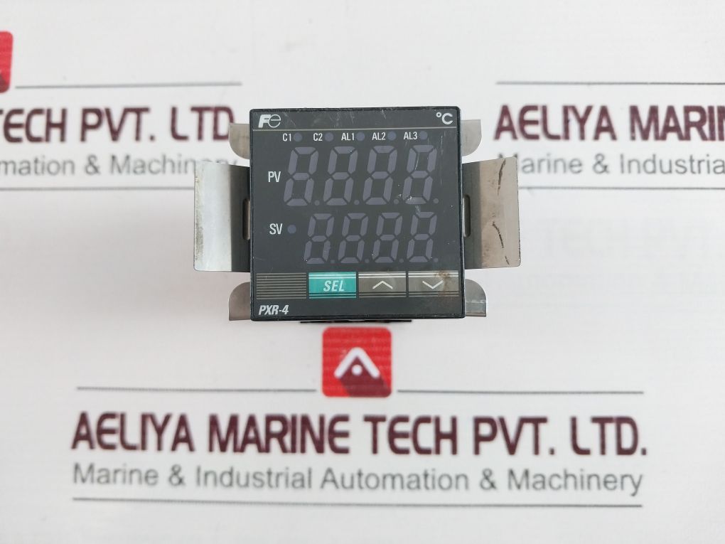 Fuji Electric Pxr4tas1-0v000 Digital Temperature Controller With Base - Image 4