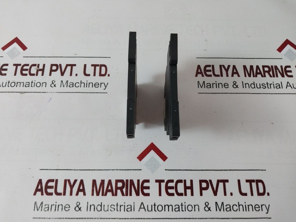Idec Sv1h-07l-1 Relay Socket 24v - Image 3