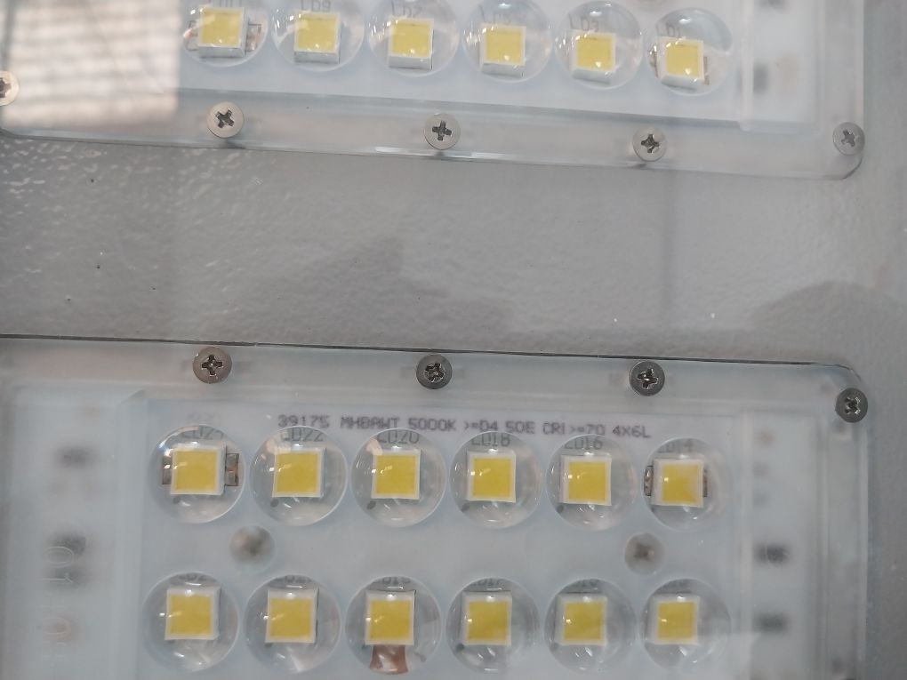 Naville Iluminacao Eznl/r6/240c Led Projector - Image 13