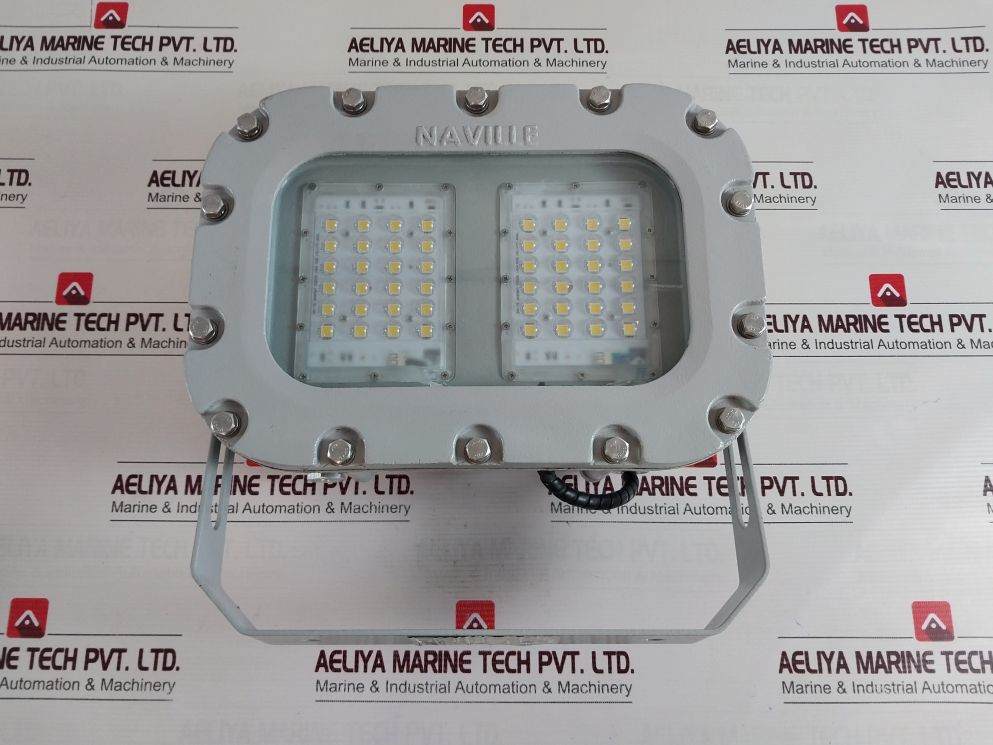 Naville Iluminacao Eznl/r6/240c Led Projector - Image 3