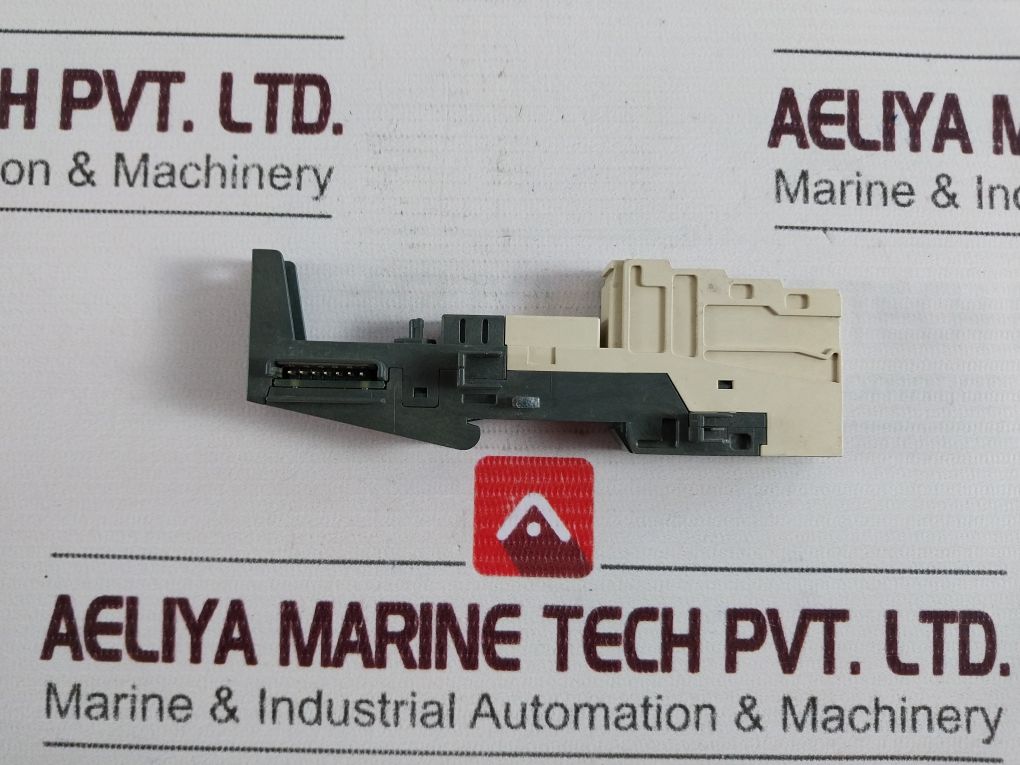 Siemens 6es7 193-4cc20-0aa0 Terminal Module - Image 9