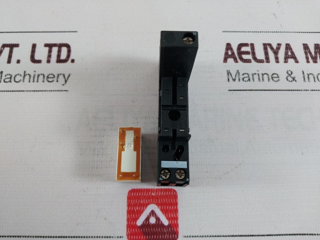 Telemecanique Schneider Electric Rsze1s35mba Relay With Socket - Aeliya ...