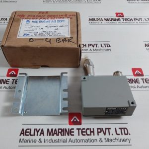 TRAFAG 8202.76.2210 PRESSURE TRANSMITTER