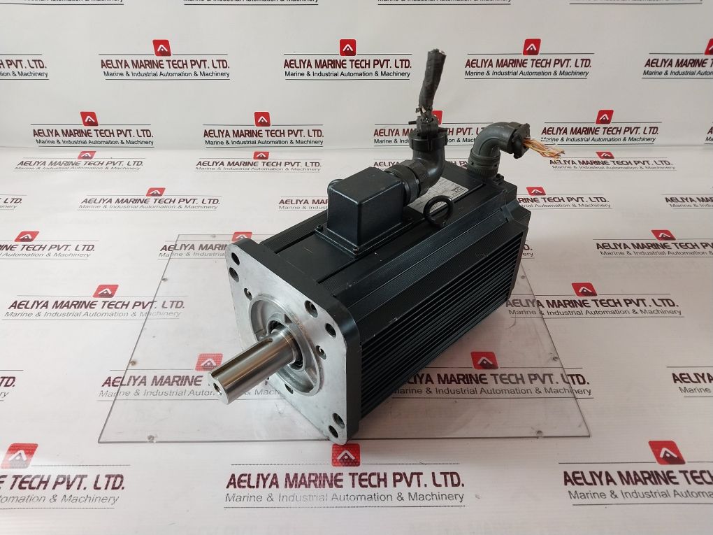 Yaskawa Usamed-12v-t012 Ac Servo Motor - Image 4