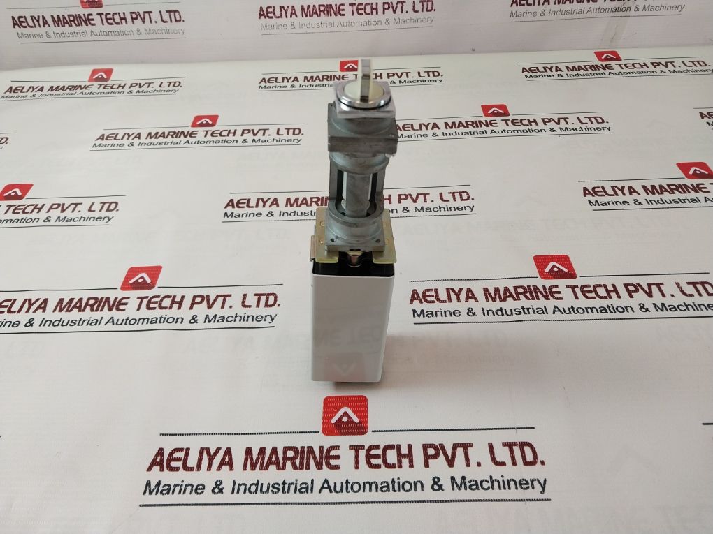 976112 Switch Tpl (Light Push Turn) - Image 7