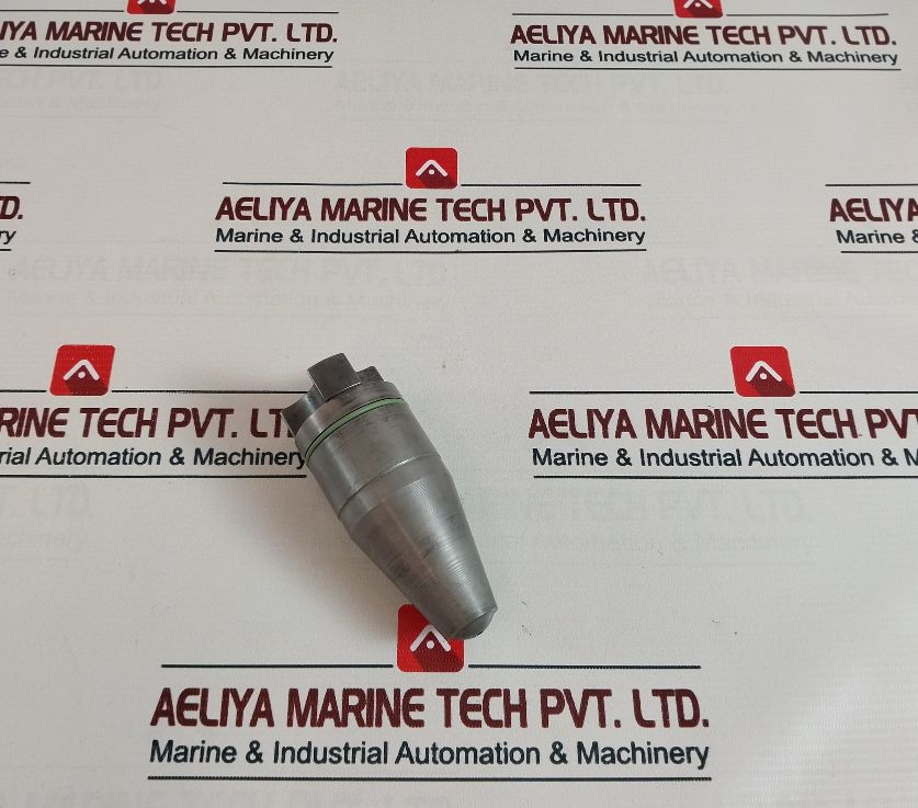 Man B&w Cpn 09/09 - Image 5