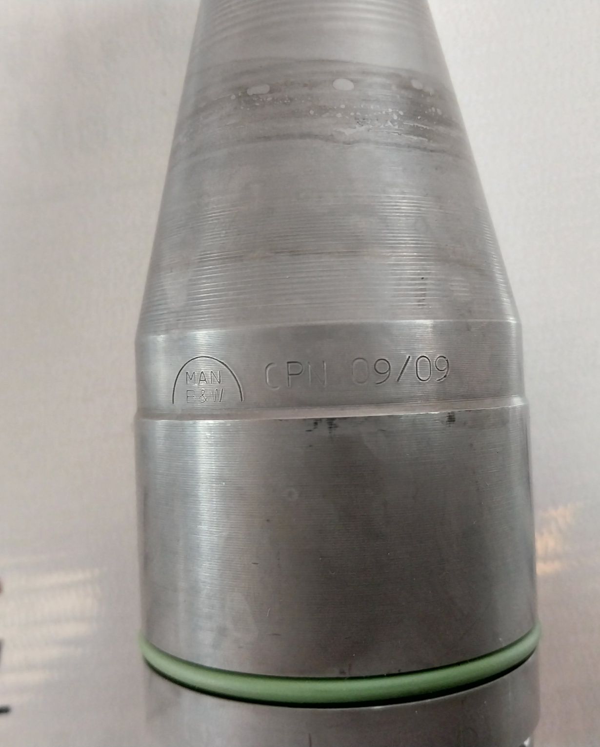 Man B&w Cpn 09/09 - Image 7