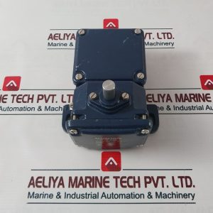 Schmersal Td 250-02/02z Watertight Limit Switch