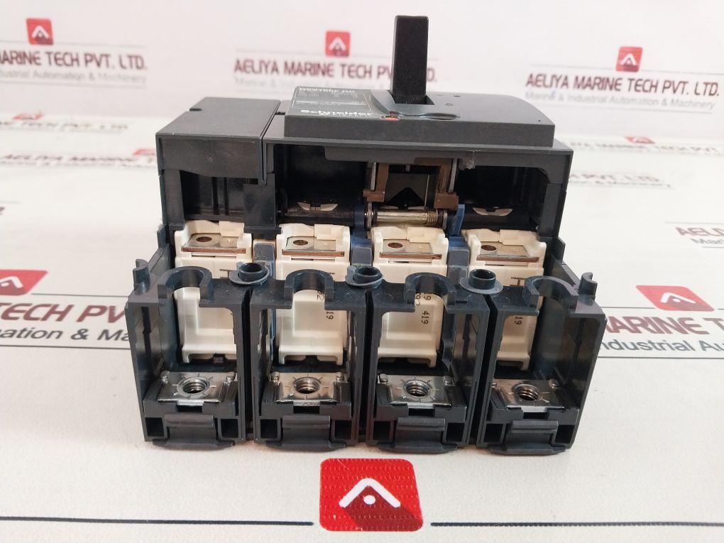 Schneider Electric Merlin Gerin Lv438108 Circuit Breaker 750v - Image 15