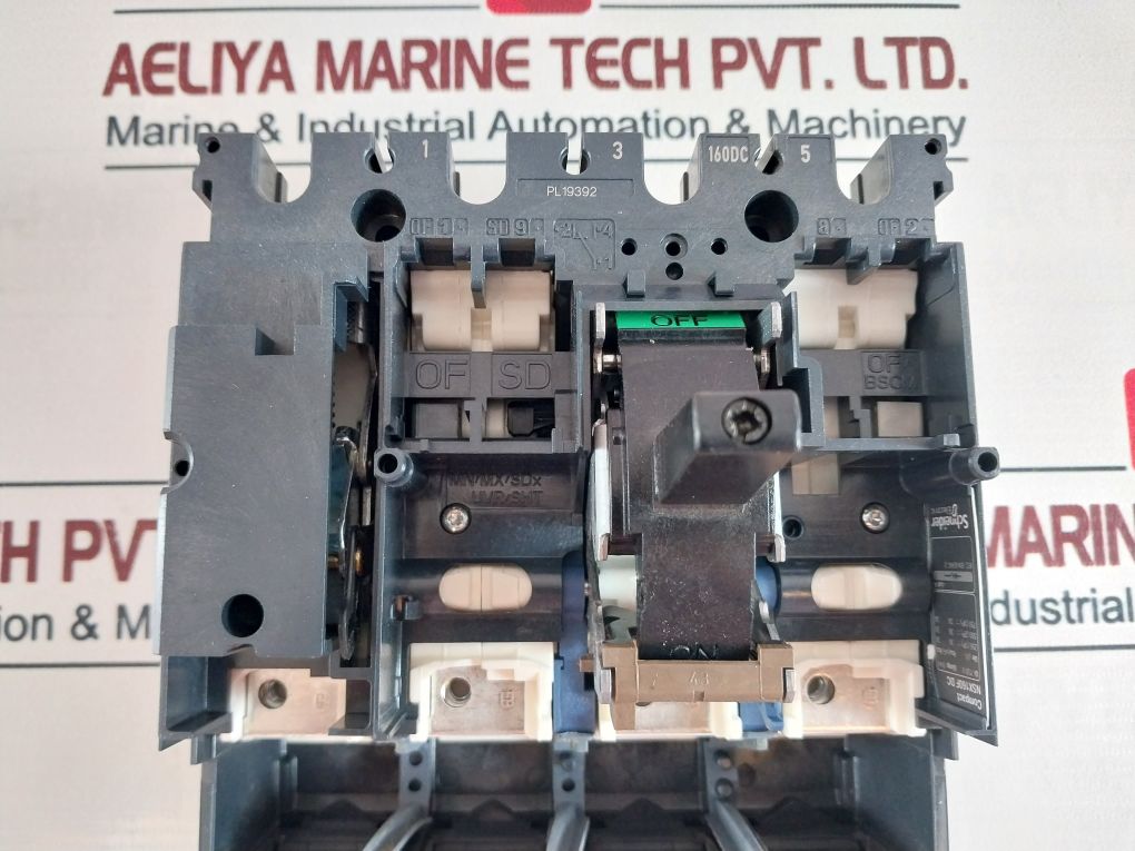 Schneider Electric Merlin Gerin Lv438108 Circuit Breaker 750v - Image 12