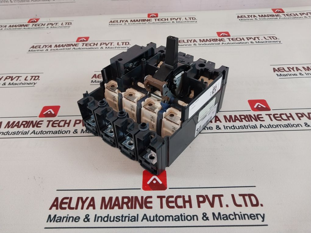 Schneider Electric Merlin Gerin Lv438108 Circuit Breaker 750v - Image 11