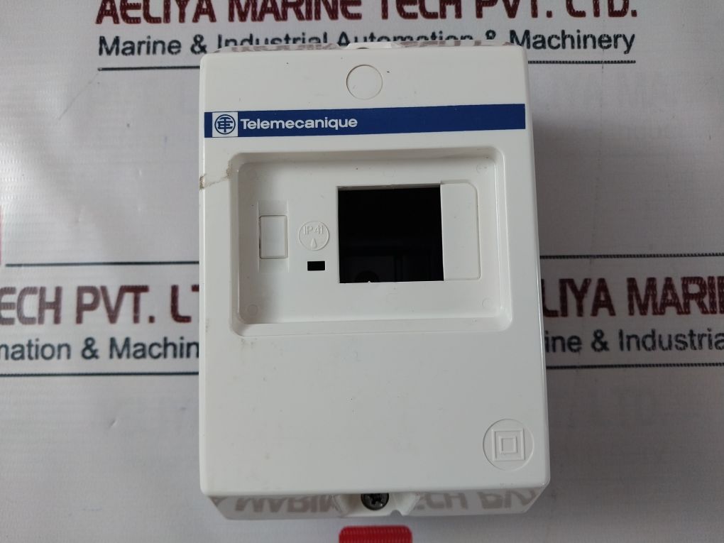 Telemecanique Square D Gv2 Mc01 Circuit Breaker Ip41 - Image 9