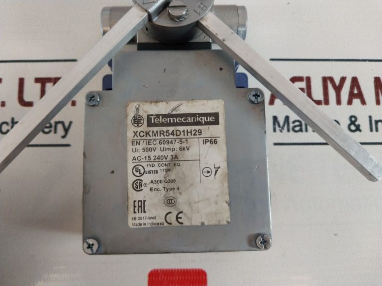 Telemecanique Xckmr54d1h29 Limit Switch - Aeliya Marine