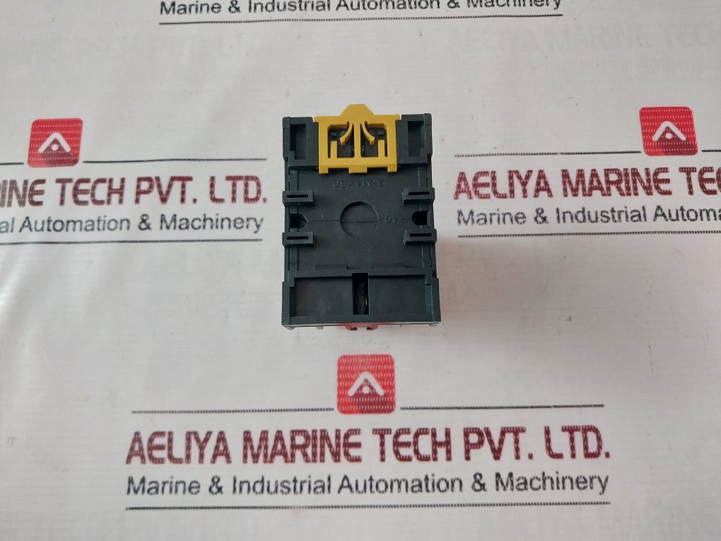 Omron H3ba-n Timer With Base - Image 3