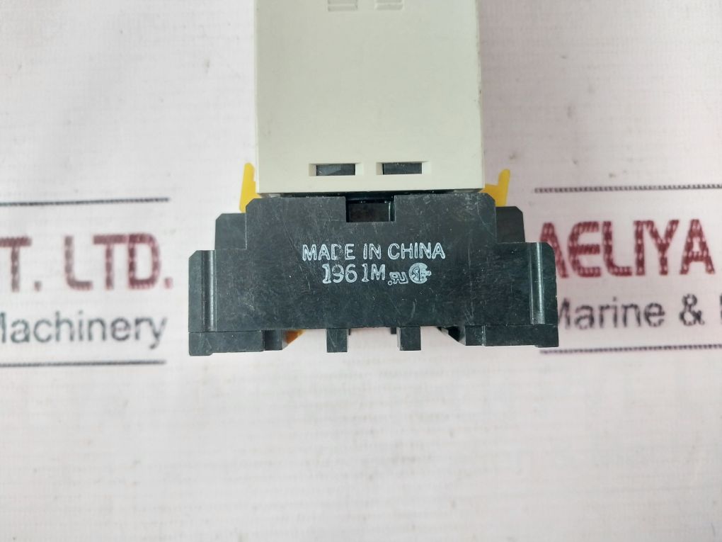 Omron H3ba-n Timer With Base - Image 9
