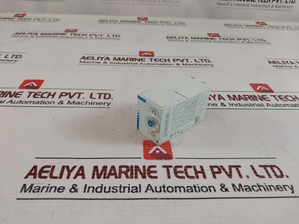 Crouzet Pu2r3 Timer Relay - Image 3