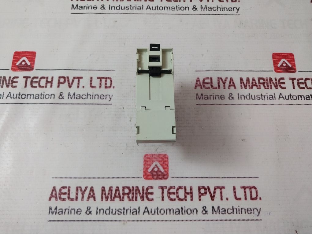 Ezm Ezm4rrcm2m Transistor Relay 110v - Image 3