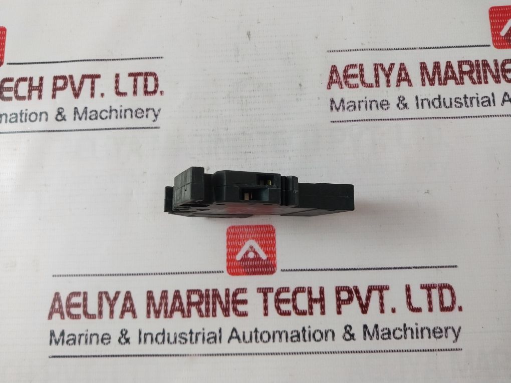 Phoenix Contact Tmc 1 M1 100 10.0a Circuit Breaker - Image 5