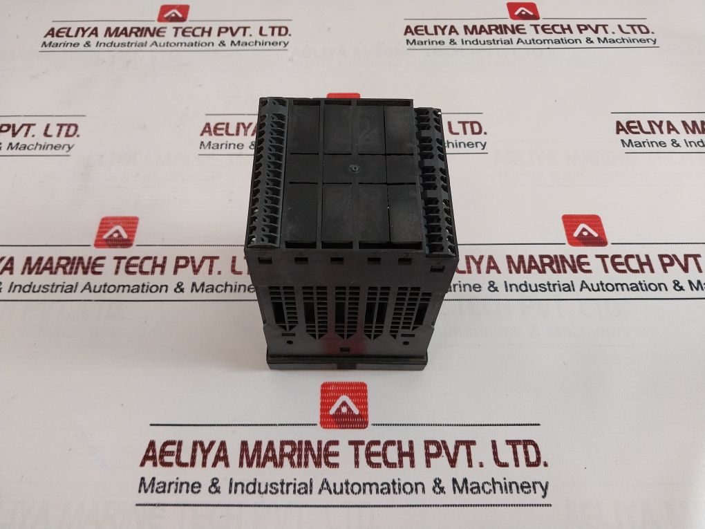 Pma Ks92-110-0009e-000 Temperature Controller - Image 3