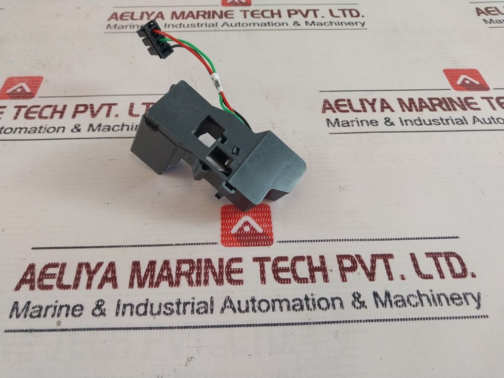 Schneider Electric 47916 Auxiliary Contact - Image 4