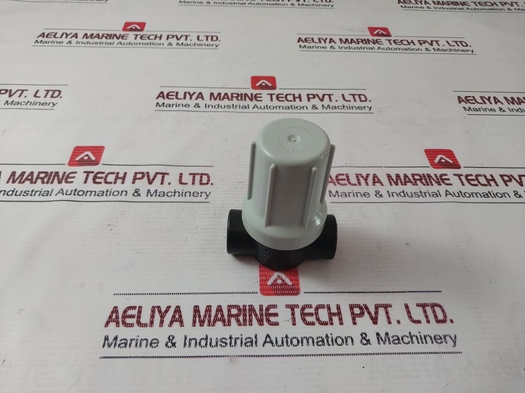 thumbnail interactive-video image 1 of TeeJet AA122-1/2-PP-50 Line Strainer - Polypropylene Filter For Sprayers 150 PSI 1 of 2