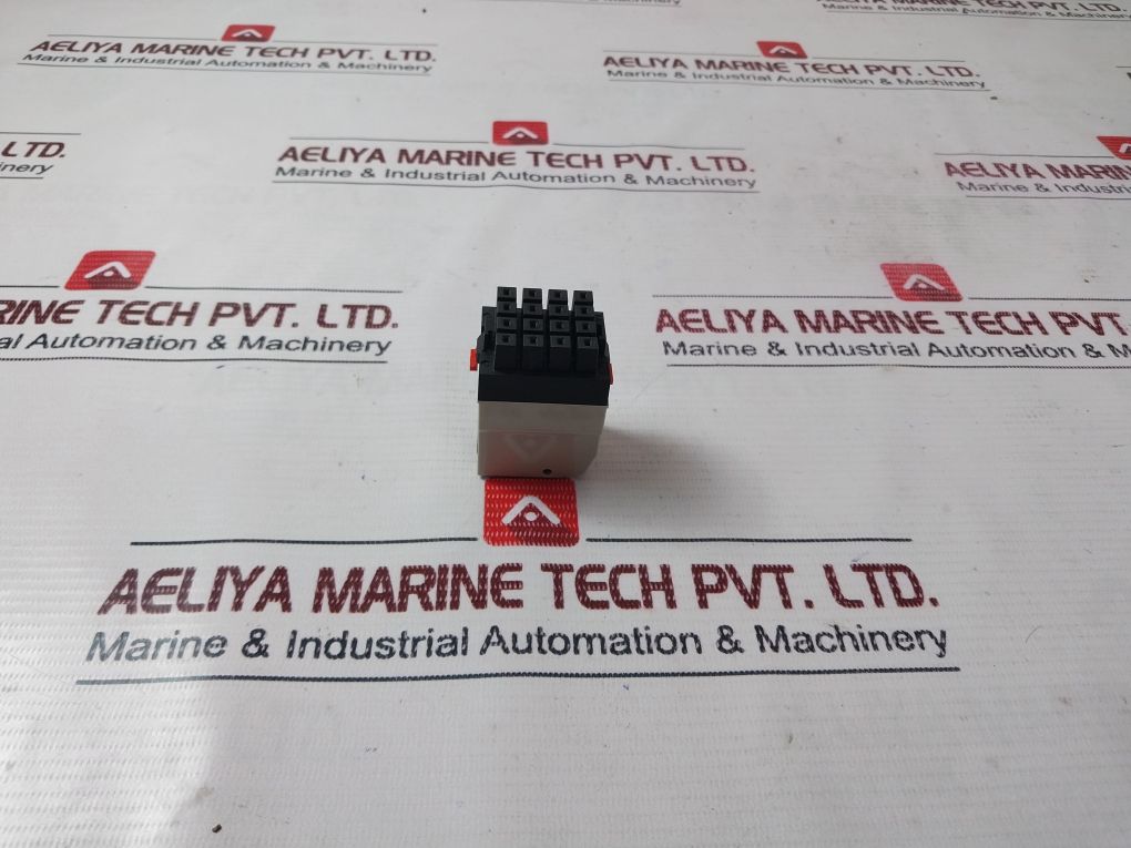 Telemecanique Rhn 416kf Relay 120v - Image 5