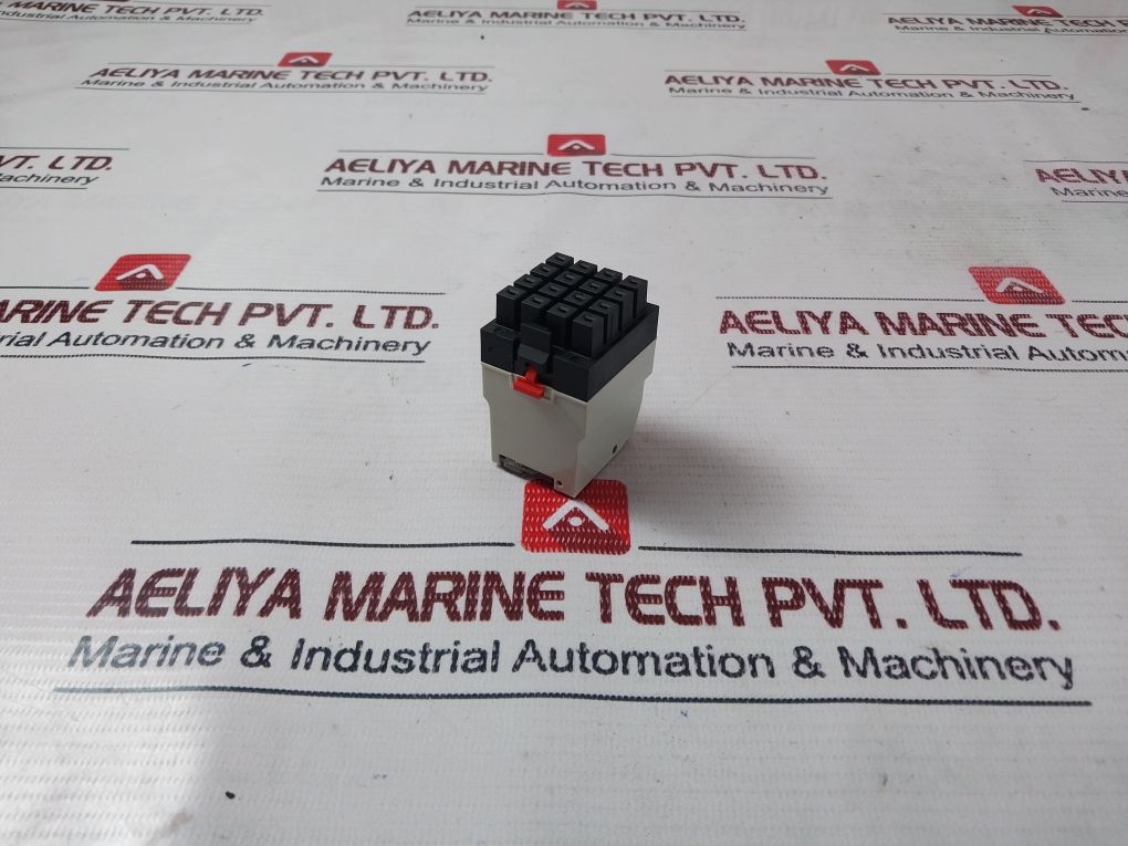 Telemecanique Rhn 416kf Relay 120v - Image 6