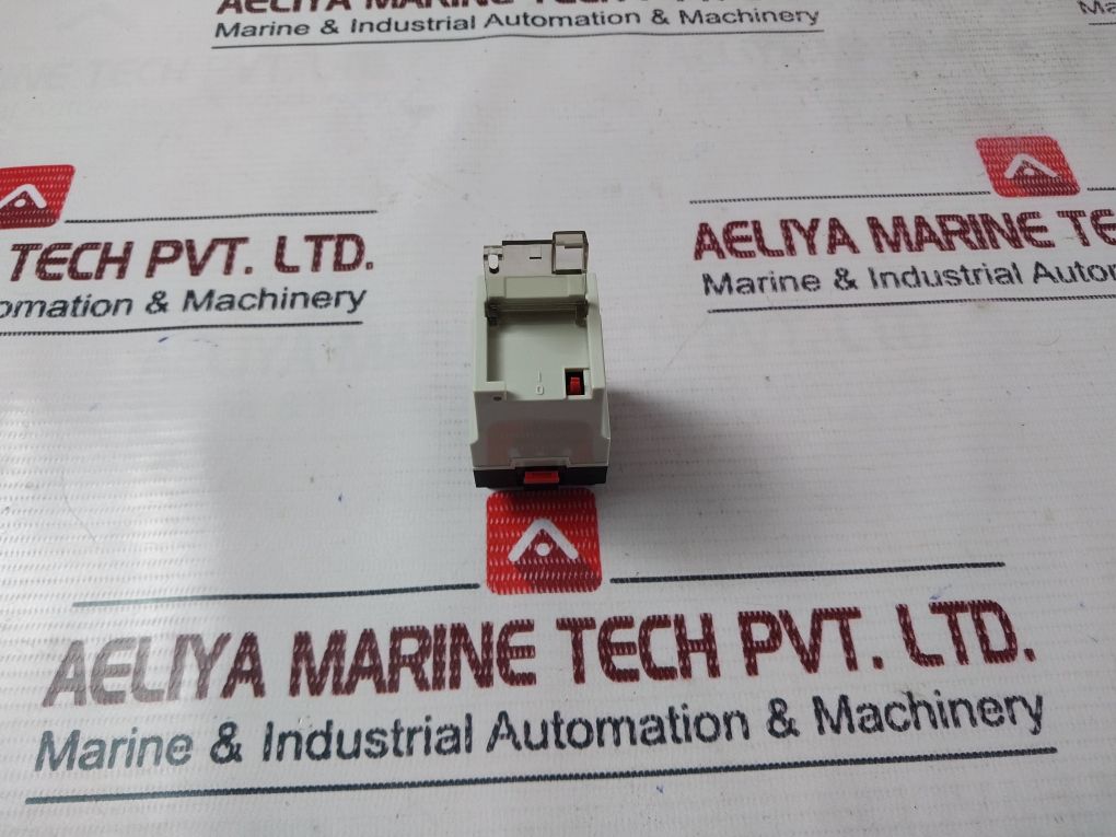 Telemecanique Rhn 416kf Relay 120v - Image 4