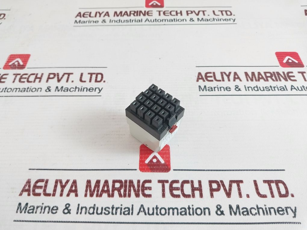 Telemecanique Rhn 422b Relay 24v - Image 5