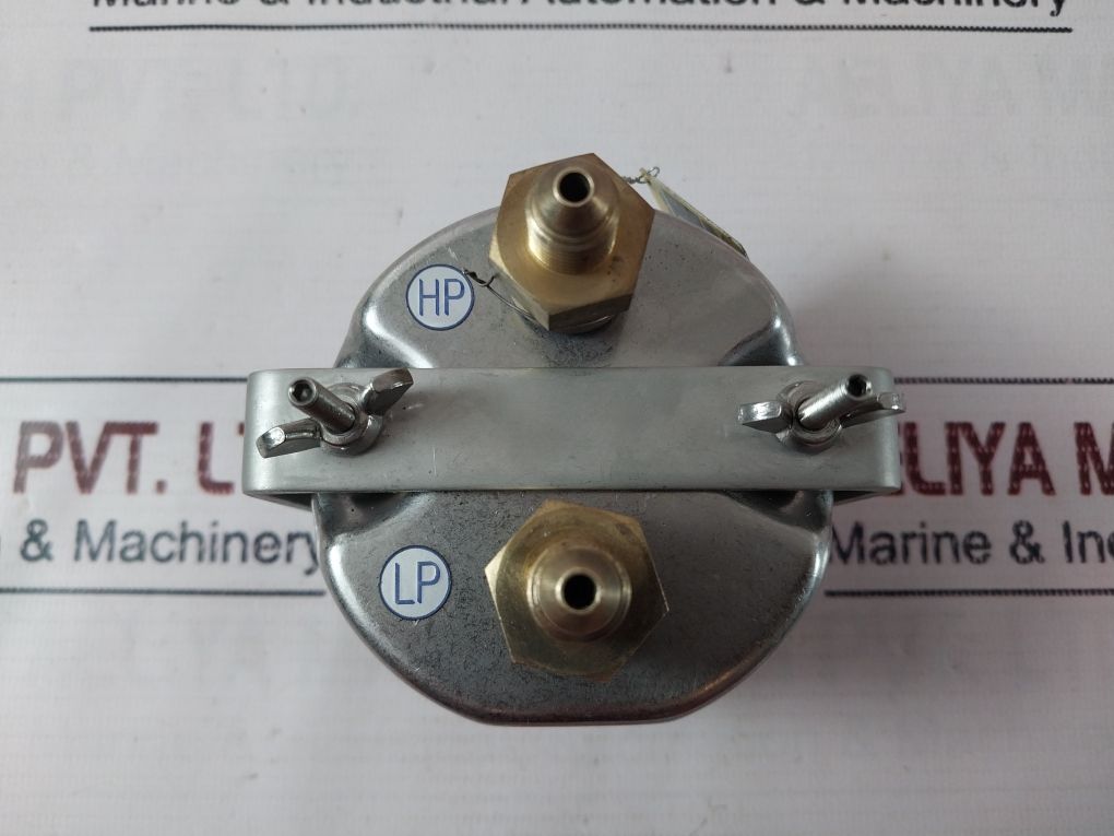 Wika Johnson Controls 1541.212 Pressure Gauge - Image 9