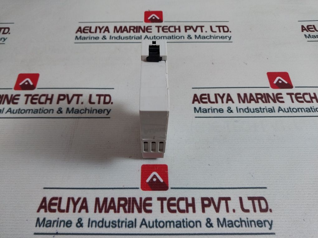 Crouzet 88 865 125 Time Delay Relay - Image 4