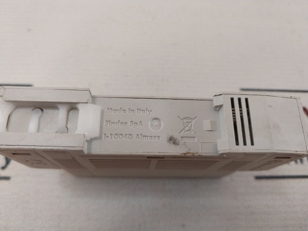 Finder 7t.81.0.000.2403 Thermostat 250v - Image 9