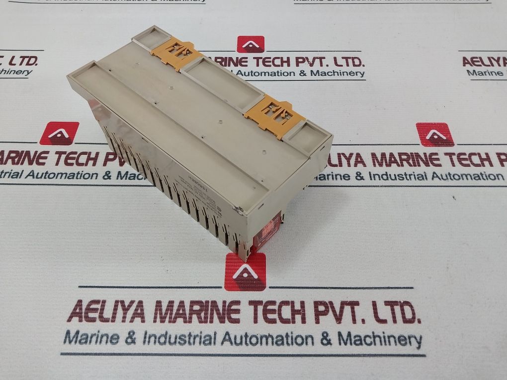 Omron G7tc-ia16 I/o Relay Terminal - Image 5