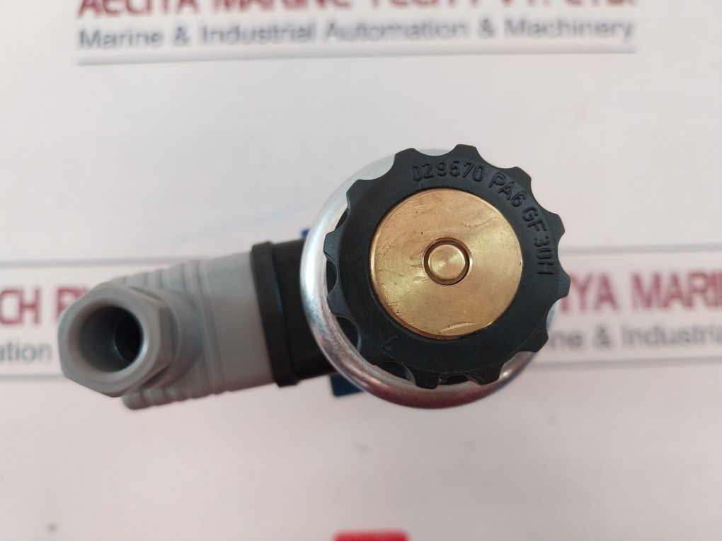 Rexroth Hirschmann R900561276 Directional Control Valve With Coil - Image 9