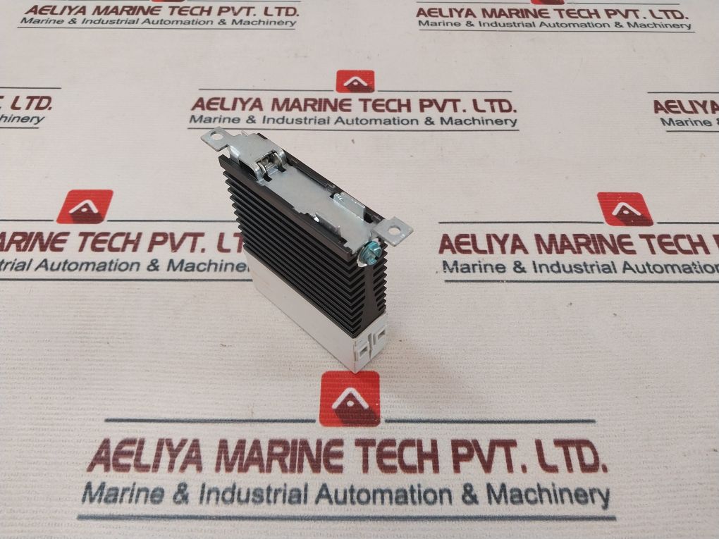 Schneider Electric Ssrdcds10a1 Din Rail Mount Solid State Relay 32v - Image 6