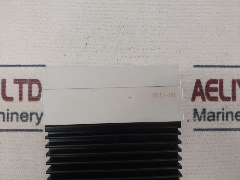 Schneider Electric Ssrdcds10a1 Din Rail Mount Solid State Relay 32v - Image 10